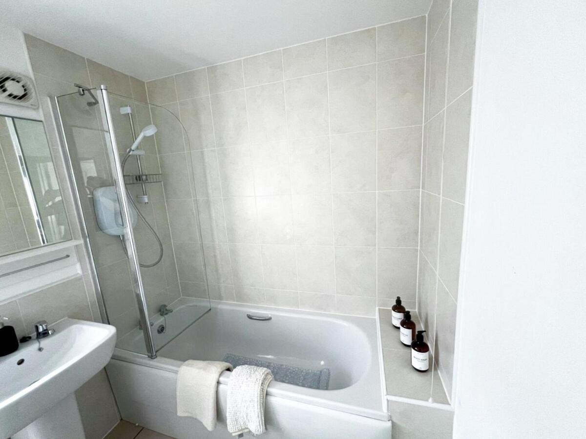 Spacious Modern 4Bd House Kingston upon Hull Eksteriør billede