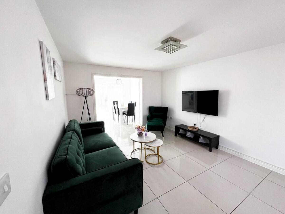 Spacious Modern 4Bd House Kingston upon Hull Eksteriør billede